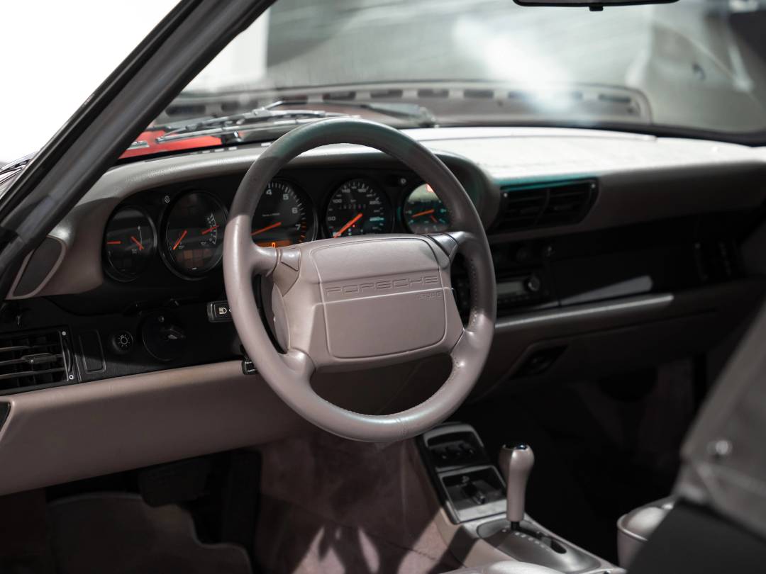 Carrera 2 Cabriolet — Interior