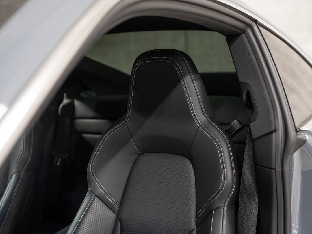 Carrera 4S — Exterior