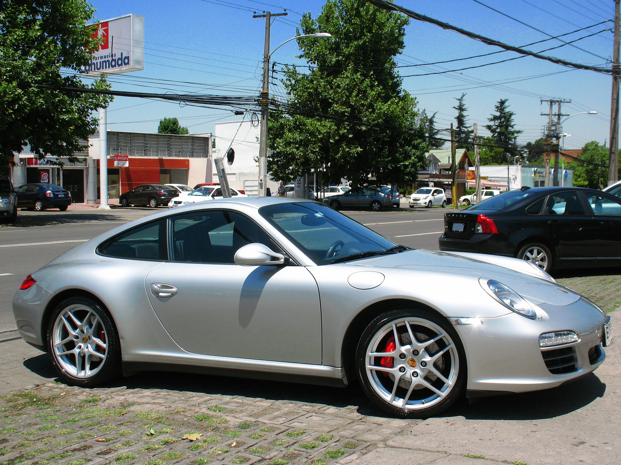 Carrera 4S — Exterior