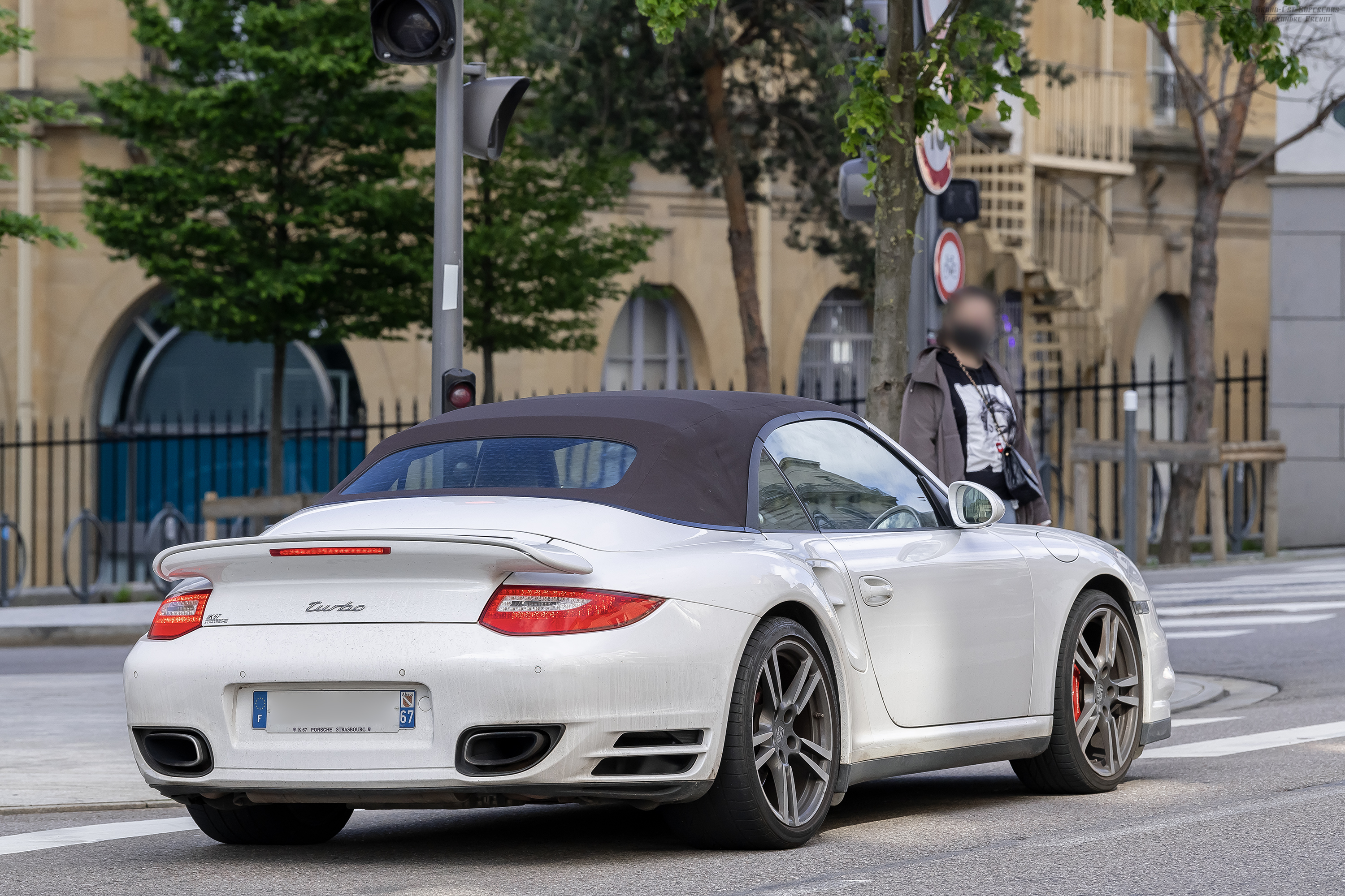 Turbo Cabriolet — Exterior