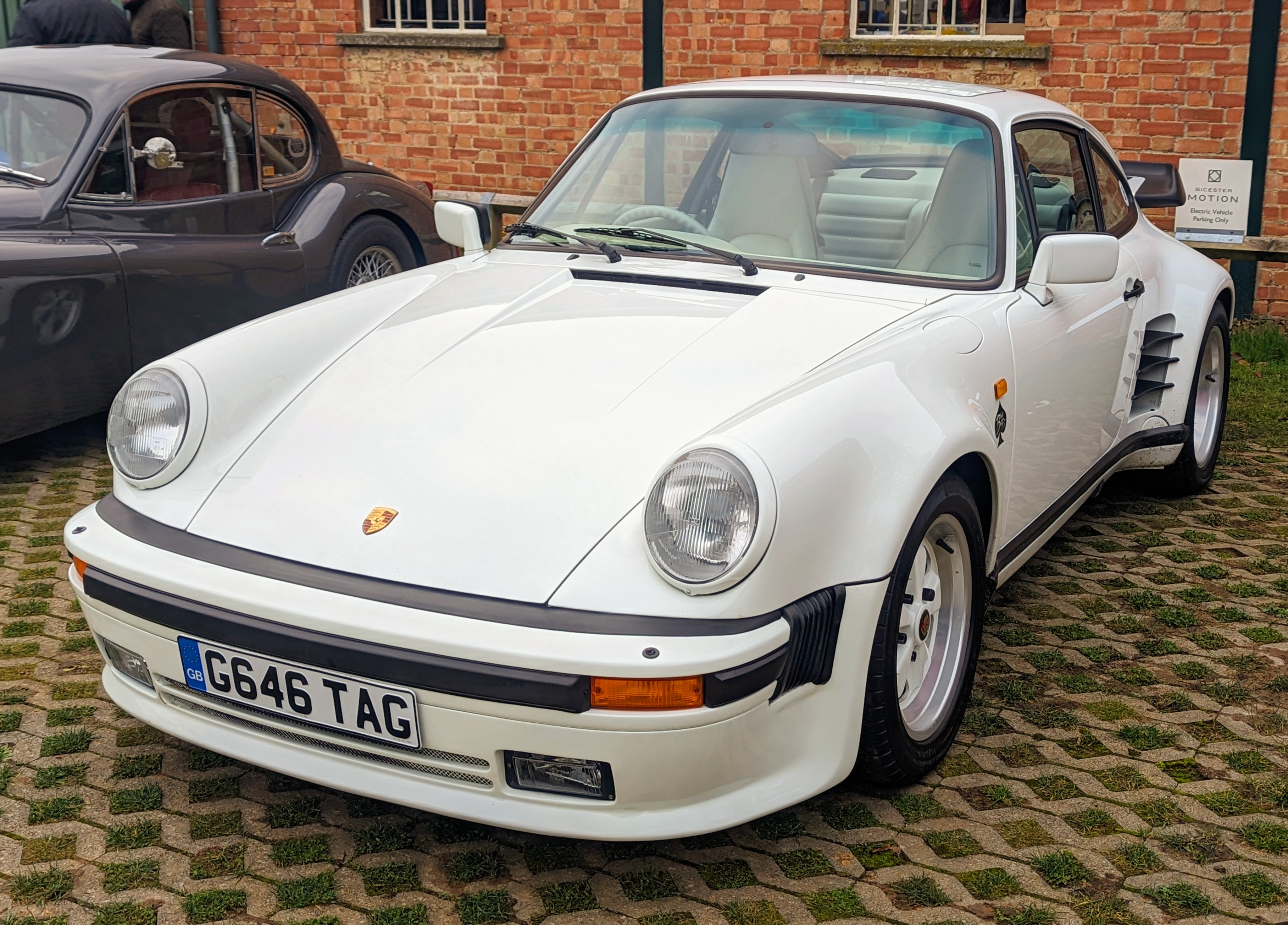 Turbo 3.3 (G50) — Exterior