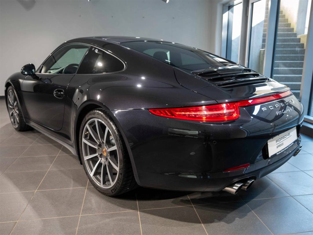 Carrera 4 — Exterior
