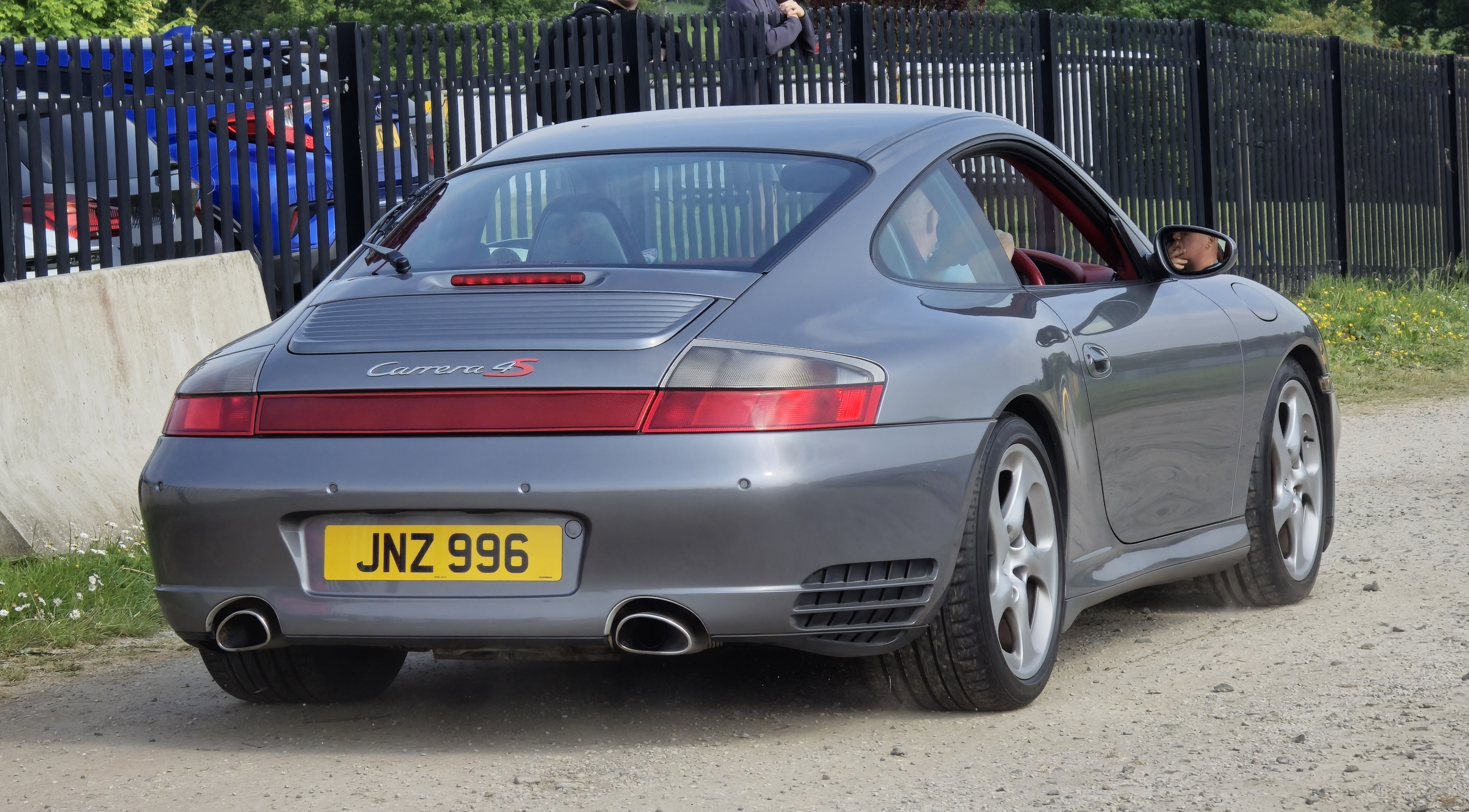 Carrera 4S — Exterior