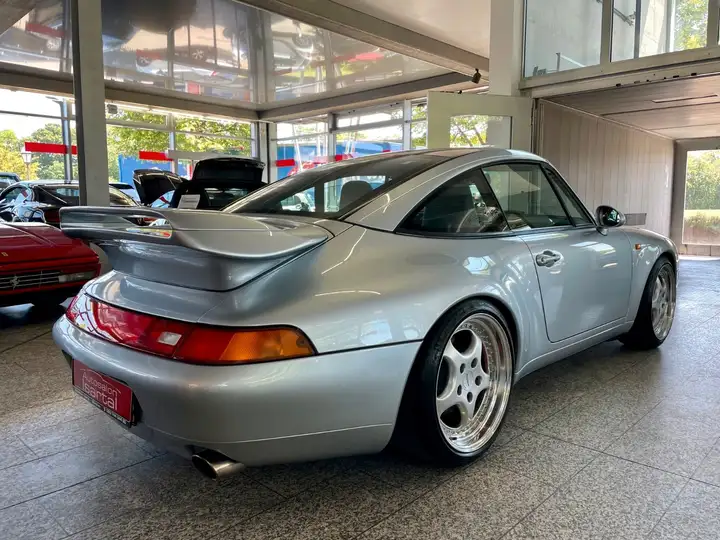 Targa — Exterior