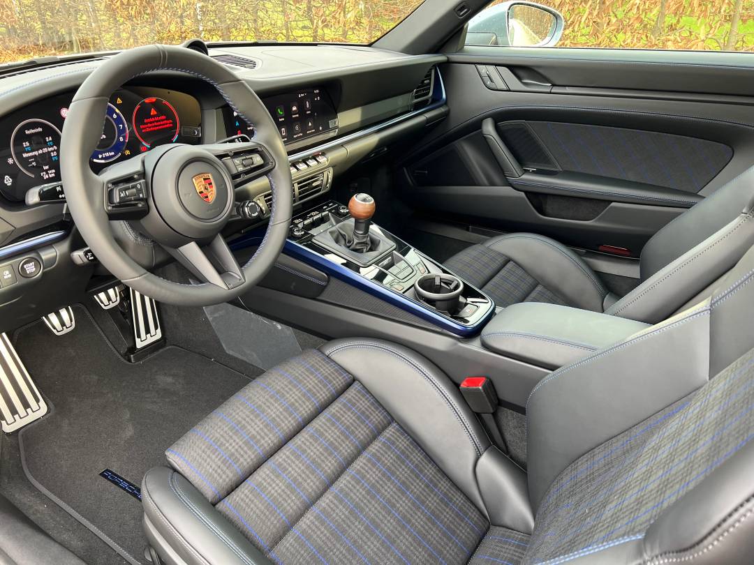 Carrera T Cabriolet — Exterior