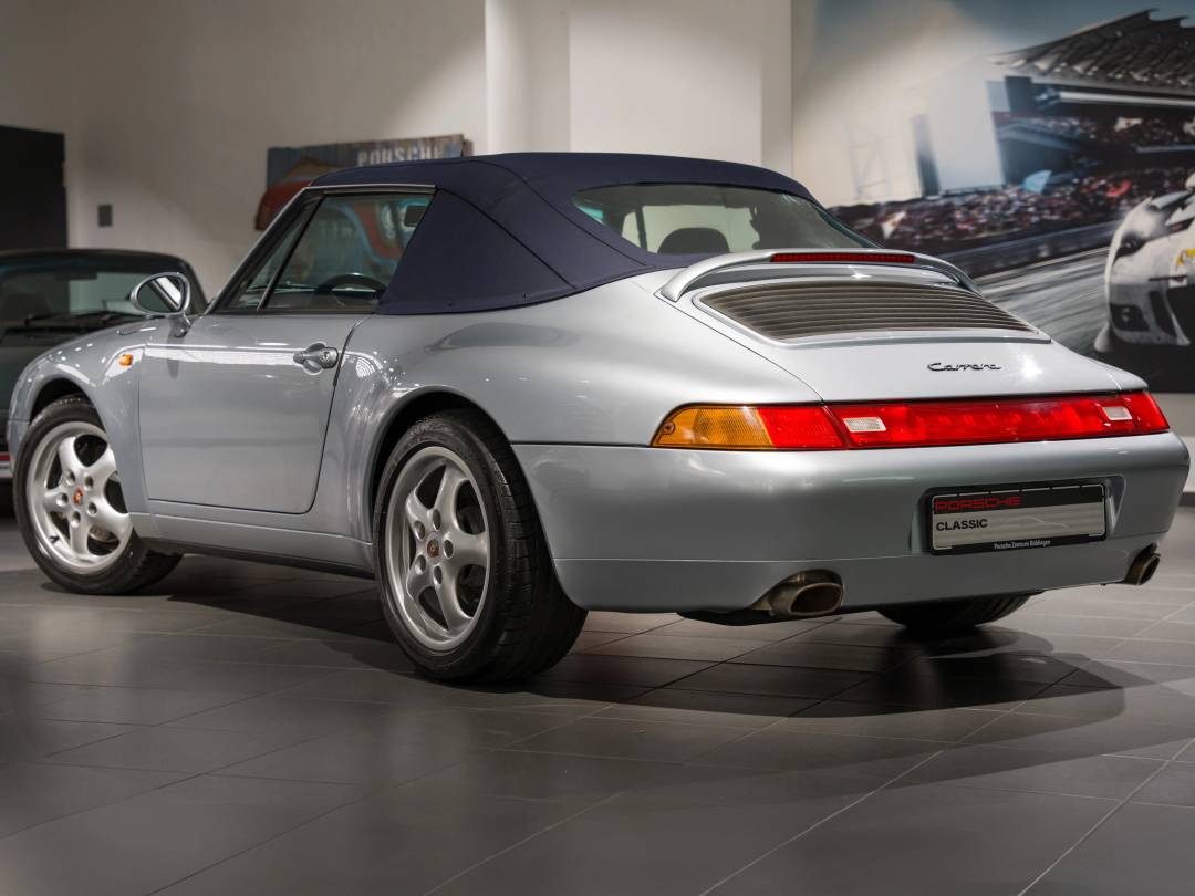 Carrera Cabriolet — Exterior