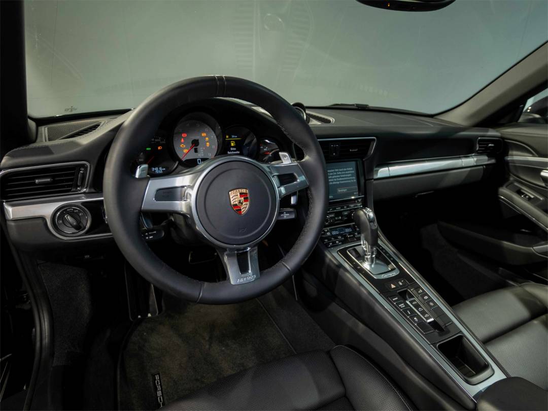 Carrera 4 — Exterior