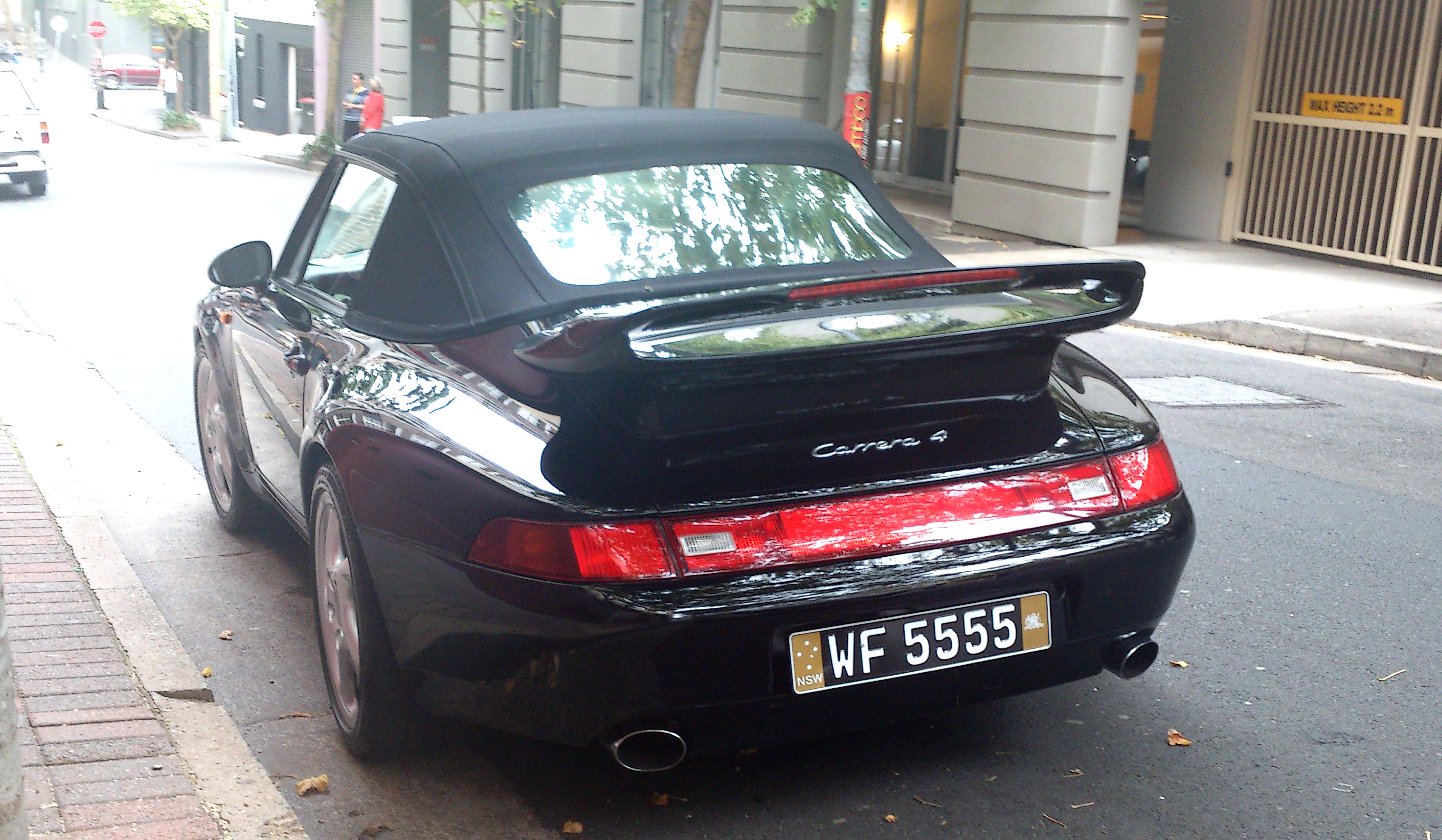 Carrera 4 Cabriolet — Exterior