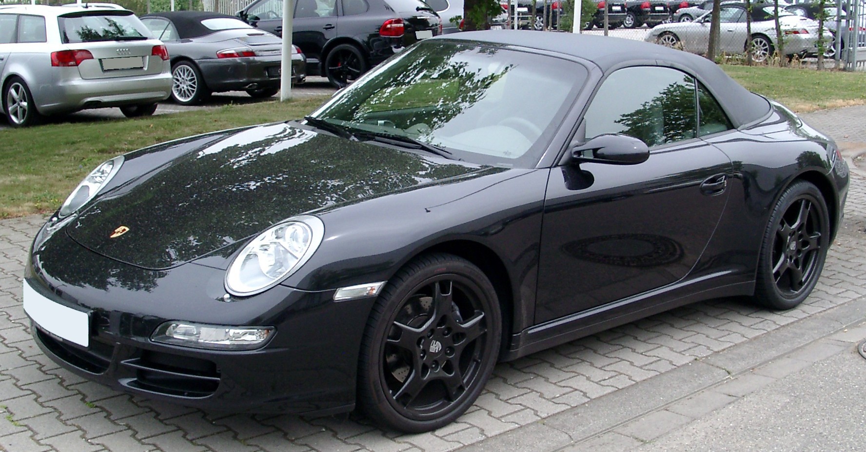 Carrera 4 Cabriolet — Exterior