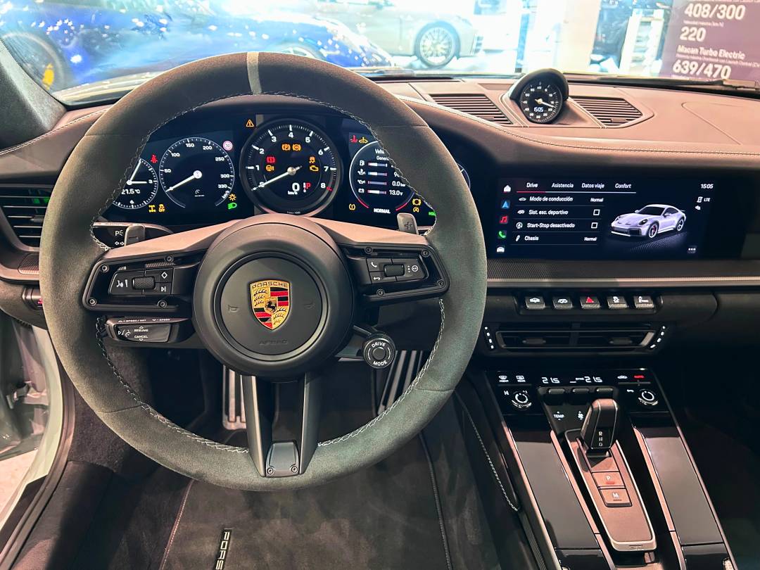 Dakar — Interior