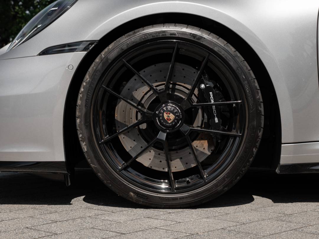 Carrera 4 GTS T-Hybrid Cabriolet — Exterior