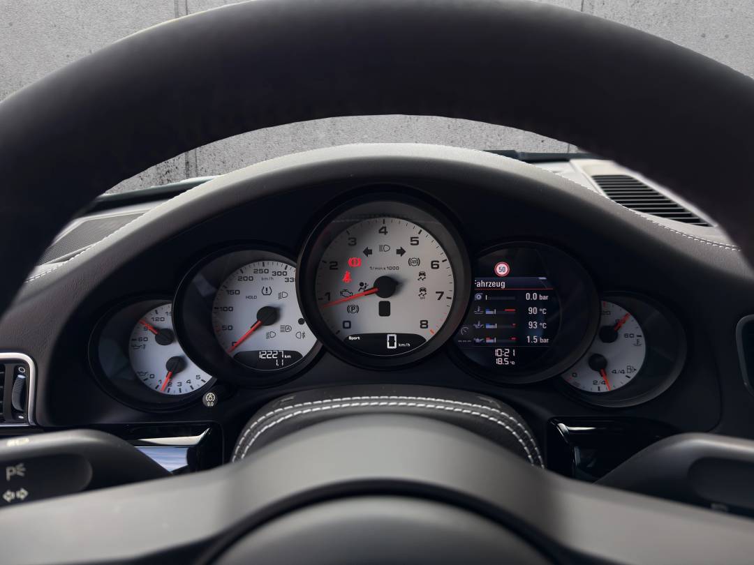 Carrera T — Interior